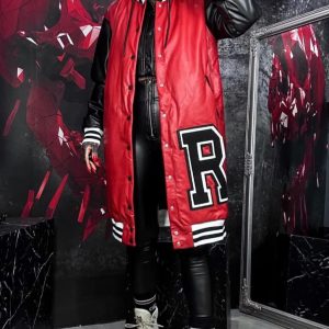 ΜΠΟΥΦΑΝ ΚΟΚΚΙΝΟ ΜΕ ΜΑΥΡΑ ΜΑΝΙΚΙΑ ΠΟΥ ΣΤΟ ΛΑΣΤΙΧΟ ΕΧΕΙ ΑΣΠΡΟΜΑΥΡΕΣ ΓΡΑΜΜΕΣ ΜΕ ΕΝΑ ΓΡΑΜΜΑ ΣΤΟ ΠΛΑΙ'.ΕΥΚΟΛΟ ΓΙΑ ΟΛΕΣ ΤΙΣ ΩΡΕΣ.