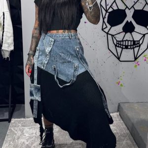 ΑΣΥΜΜΕΤΡΗ ΤΖΙΝ ΦΟΥΣΤΑ ΑΛΦΑ ΓΡΑΜΜΗ ΜΕ ΛΑΣΤΙΧΟ ΣΤΗ ΜΕΣΗ ΚΑΙ ΦΕΡΜΟΥΑΡ.ΤΟ ΠΑΝΩ ΜΕΡΟΣ ΤΗΣ ΕΙΝΑΙ ΑΠΟ ΤΖΙΝ ΠΟΥ ΚΑΝΕΙ ΣΑΝ ΖΩΝΗ ΚΑΙ ΤΟ ΚΑΤΩ ΕΙΝΑΙ ΑΠΟ ΠΛΕΚΤΟ ΥΦΑΣΜΑ.