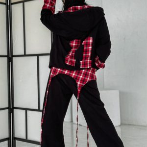 ΣΕΤ ΜΑ'ΥΡΟ ΒΑΜΒΑΚΕΡ'Ο ΜΕ ΚΟΥΚΟ'ΥΛΑ ΚΑΙ ΚΑΡ'Ο ΚΟΡΔ'ΟΝΙΑ ΚΑΙ ΣΤΟ Κ'ΑΤΩ Μ'ΕΡΟΣ ΤΗΣ ΜΠΛΟ'ΥΖΑΣ 'ΕΧΕΙ ΚΑΡ'Ο.ΤΟ ΠΑΝΤΕΛ'ΟΝΙ Ε'ΙΝΑΙ ΦΑΡΔ'Υ ΩΡΑΙ'Ο ΣΤΥΛ ΓΙΑ Κ'ΑΘΕ 'ΕΞΟΔΟ.